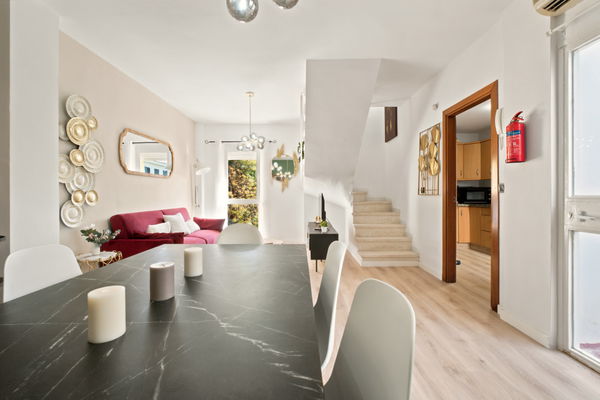 Tranquil Living in the Heart of the City, Duplex in Málaga Historic Centre