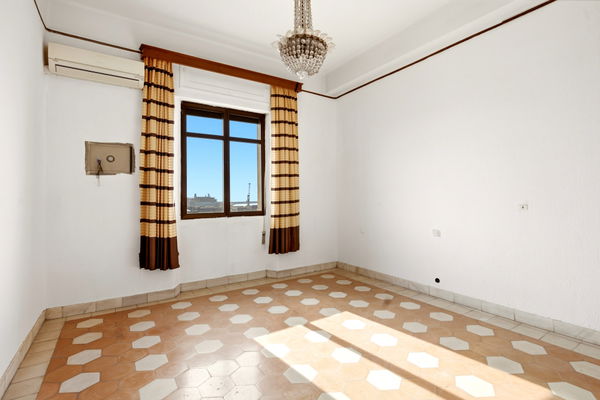 Spacious Apartment with timeless character in Soho, Málaga
