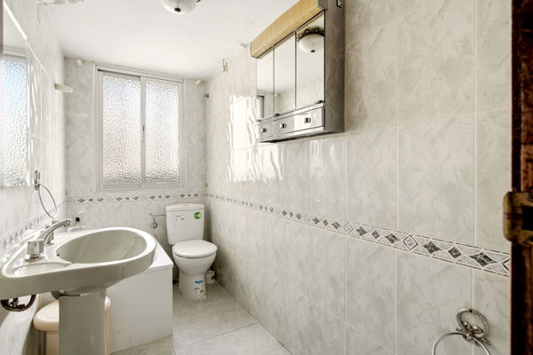 Spacious Apartment with timeless character in Soho, Málaga