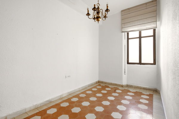 Spacious Apartment with timeless character in Soho, Málaga