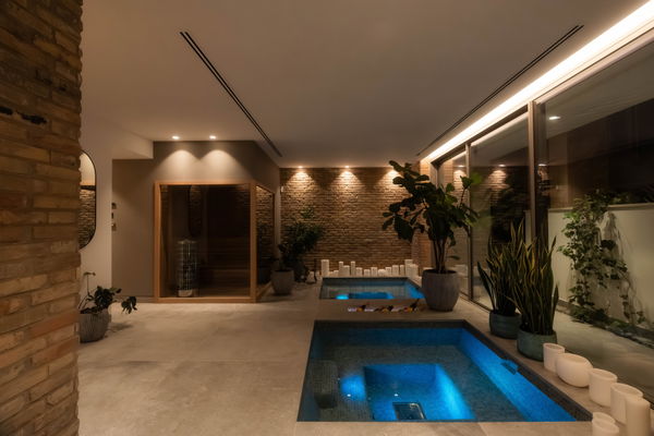 A newly contemporary luxury villa with panoramic sea views in La Quinta, Benahavís
