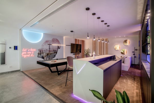 A newly contemporary luxury villa with panoramic sea views in La Quinta, Benahavís