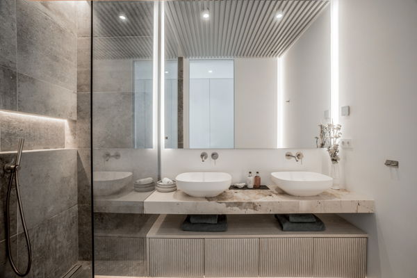 A newly contemporary luxury villa with panoramic sea views in La Quinta, Benahavís
