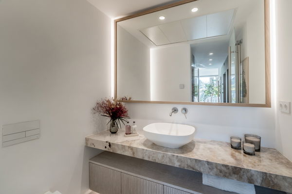 A newly contemporary luxury villa with panoramic sea views in La Quinta, Benahavís
