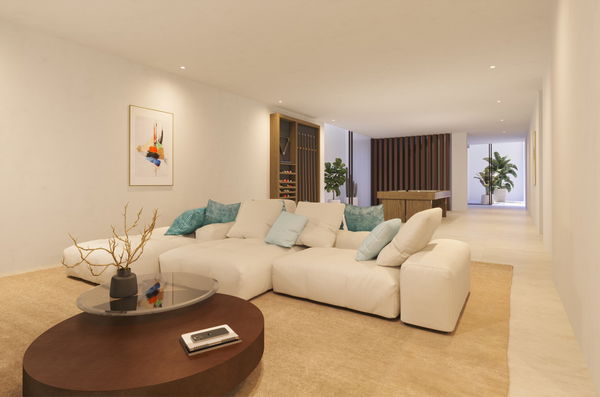 Luxurious villa with panoramic sea views in the heart of Estepona golf, Estepona