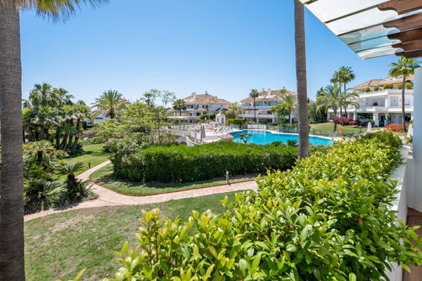 Elegant apartment in Monte Paraiso, Marbella Golden Mile