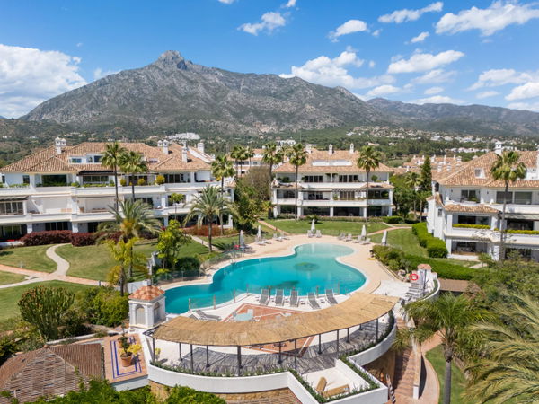 Elegant apartment in Monte Paraiso, Marbella Golden Mile