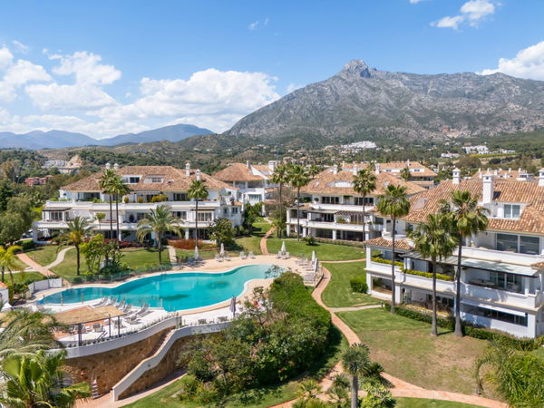 Elegant apartment in Monte Paraiso, Marbella Golden Mile