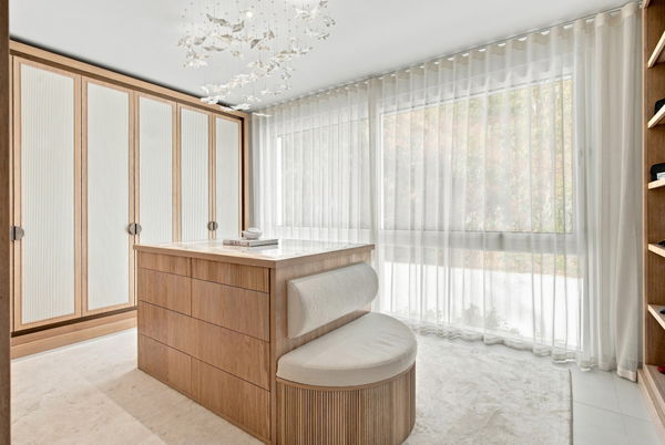 A contemporary villa in La Mairena, Marbella East