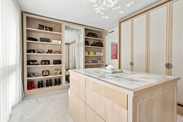 A contemporary villa in La Mairena, Marbella East