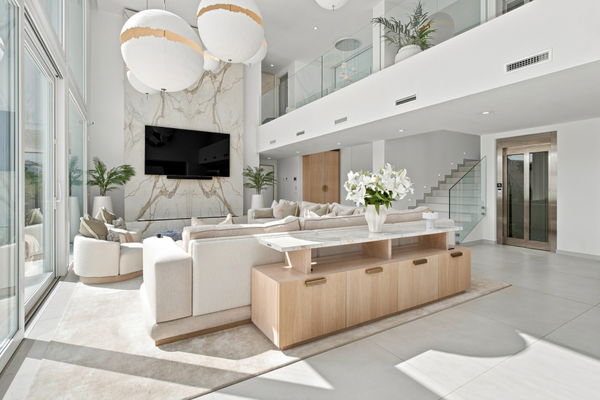 A contemporary villa in La Mairena, Marbella East