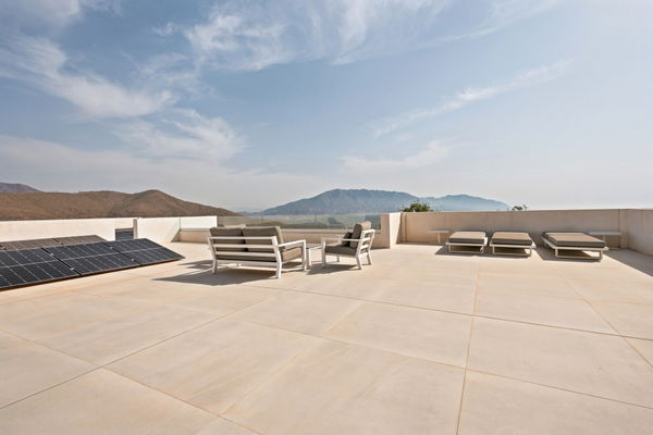 A contemporary villa in La Mairena, Marbella East