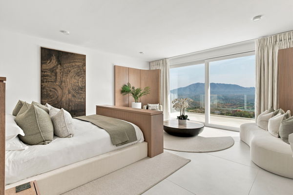 A contemporary villa in La Mairena, Marbella East