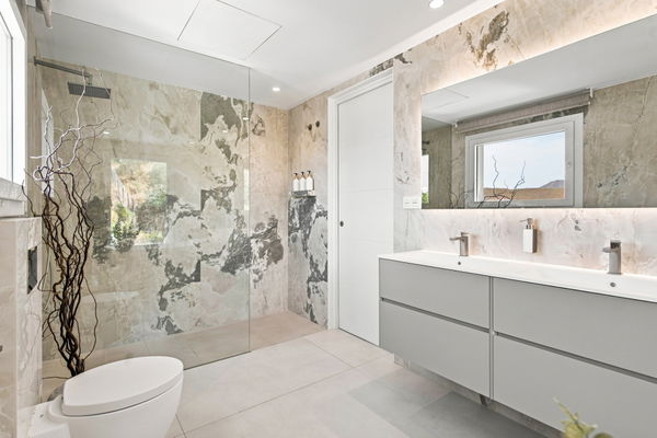 A contemporary villa in La Mairena, Marbella East
