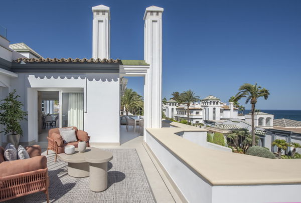 Impressive penthouse in Dominion beach with direct sea access, New Golden Mile, Estepona