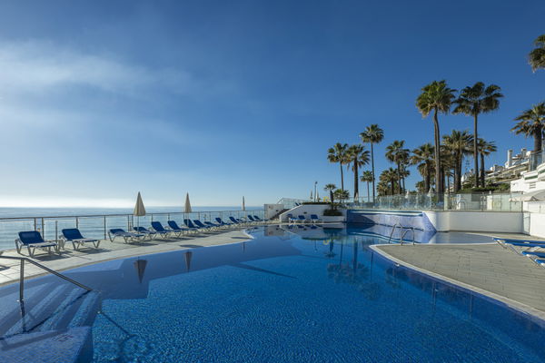 Impressive penthouse in Dominion beach with direct sea access, New Golden Mile, Estepona