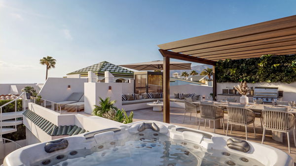 Impressive penthouse in Dominion beach with direct sea access, New Golden Mile, Estepona