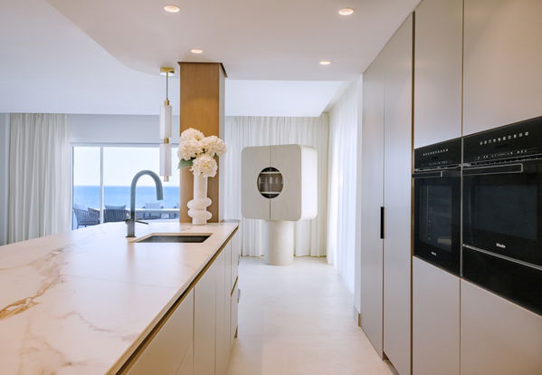 Impressive penthouse in Dominion beach with direct sea access, New Golden Mile, Estepona