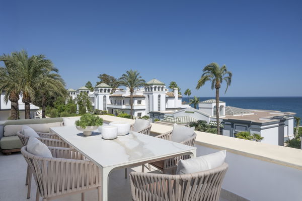 Impressive penthouse in Dominion beach with direct sea access, New Golden Mile, Estepona