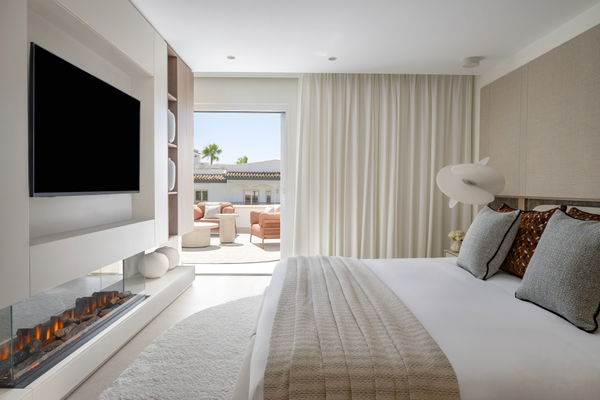 Impressive penthouse in Dominion beach with direct sea access, New Golden Mile, Estepona