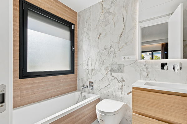 Contemporary Villa with Sea Views in El Limonar, Málaga Este