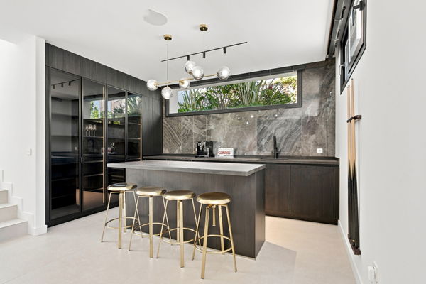 Contemporary Villa with Sea Views in El Limonar, Málaga Este