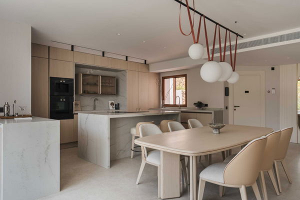 Exclusive penthouse ground floor with a private garden in Alcores del Golf, Nueva Andalucía