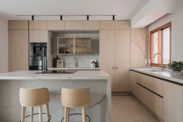 Exclusive penthouse ground floor with a private garden in Alcores del Golf, Nueva Andalucía