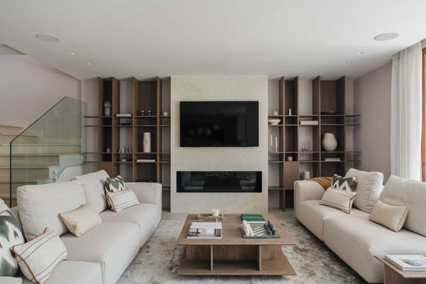 Exclusive penthouse ground floor with a private garden in Alcores del Golf, Nueva Andalucía