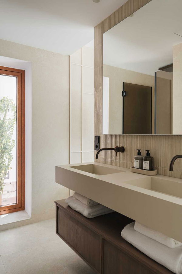 Exclusive penthouse ground floor with a private garden in Alcores del Golf, Nueva Andalucía