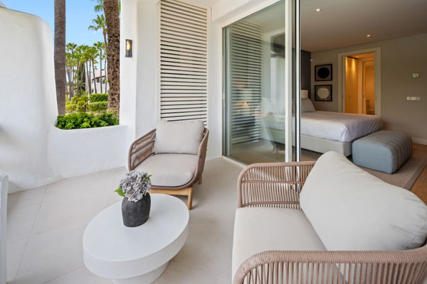 Exclusive apartment mediterranean living at Puente Romano, Marbella