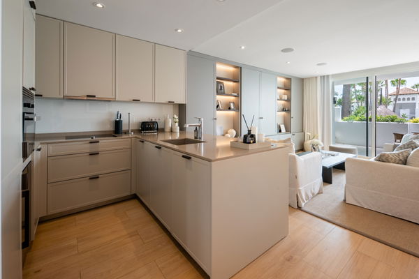 Exclusive apartment mediterranean living at Puente Romano, Marbella