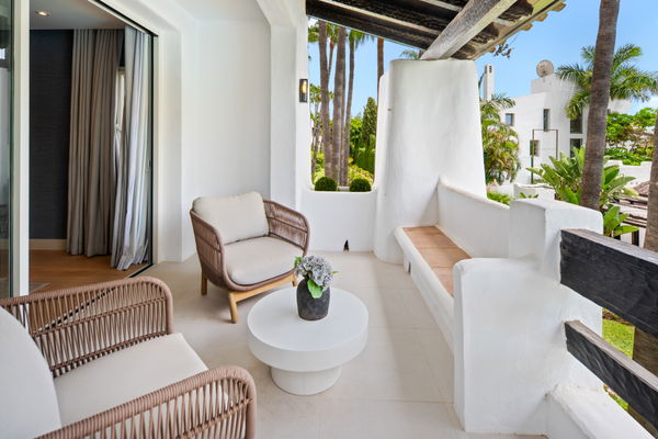 Exclusive apartment mediterranean living at Puente Romano, Marbella