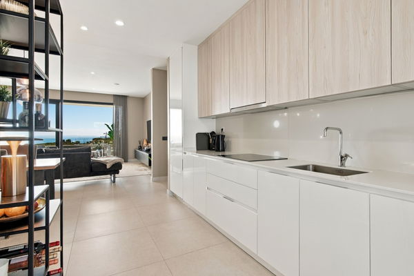 Refined golf resort apartment with sea views, in Finca Cortesin, Málaga