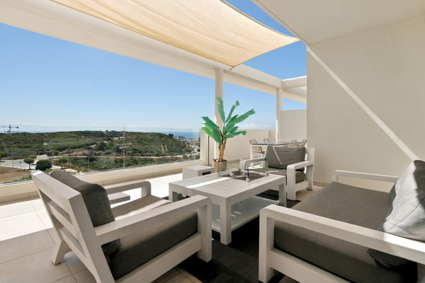Refined golf resort apartment with sea views, in Finca Cortesin, Málaga