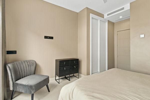 Refined golf resort apartment with sea views, in Finca Cortesin, Málaga