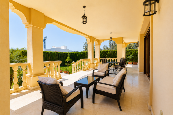 Renovation opportunity villa with sea views in La Quinta, Benahavís