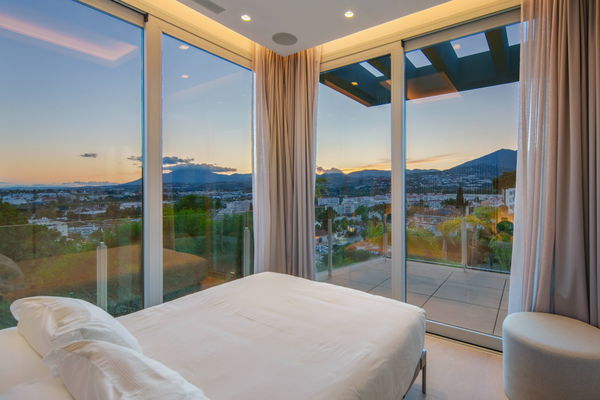 Modern luxury villa with panoramic views in Nueva Andalucía, Marbella