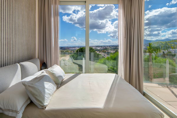 Modern luxury villa with panoramic views in Nueva Andalucía, Marbella