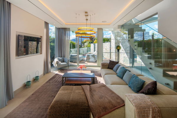 Modern luxury villa with panoramic views in Nueva Andalucía, Marbella
