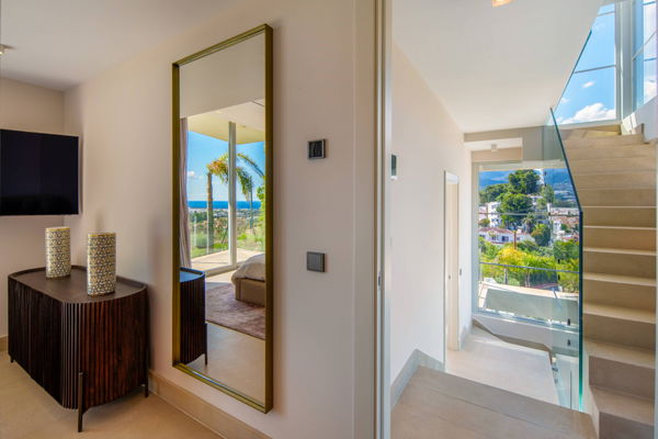 Modern luxury villa with panoramic views in Nueva Andalucía, Marbella