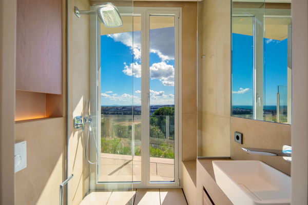 Modern luxury villa with panoramic views in Nueva Andalucía, Marbella