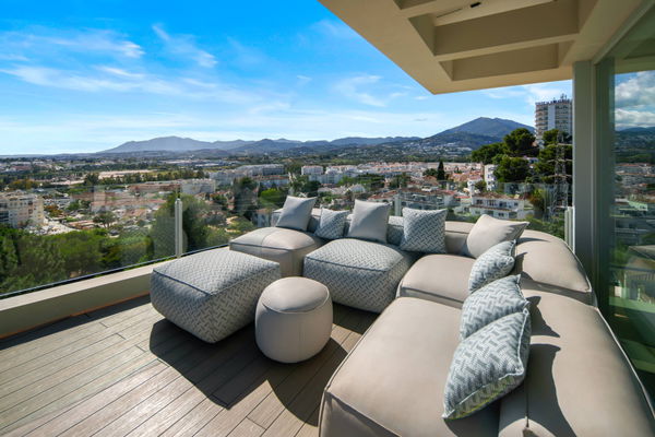 Modern luxury villa with panoramic views in Nueva Andalucía, Marbella