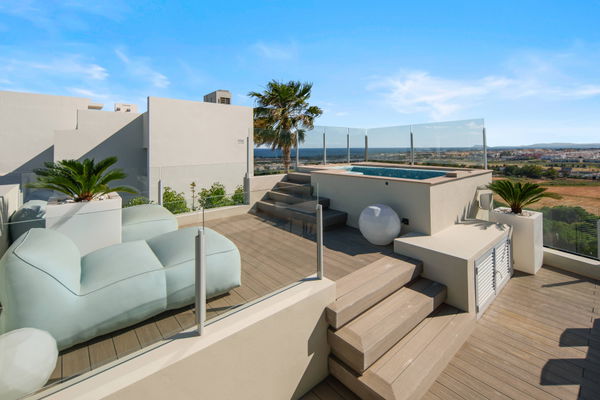 Modern luxury villa with panoramic views in Nueva Andalucía, Marbella