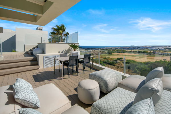 Modern luxury villa with panoramic views in Nueva Andalucía, Marbella