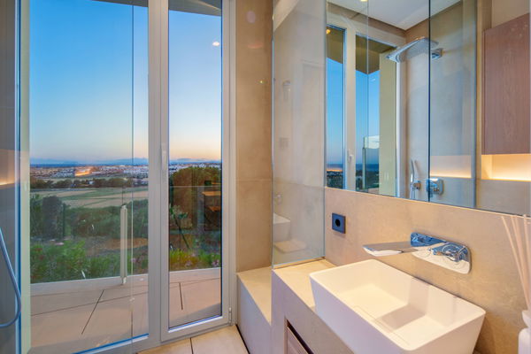 Modern luxury villa with panoramic views in Nueva Andalucía, Marbella