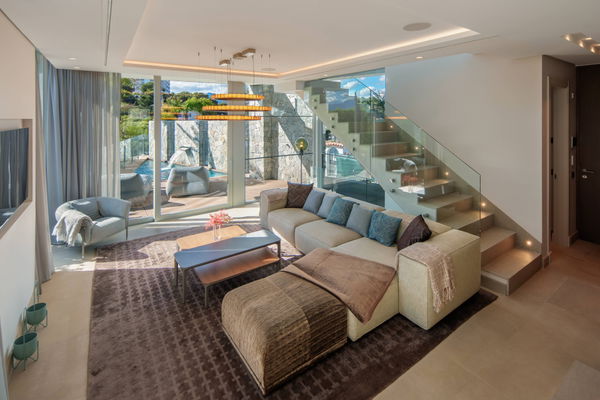 Modern luxury villa with panoramic views in Nueva Andalucía, Marbella