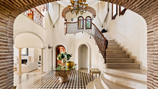 A distinguished Mediterranean villain Sierra Blanca, Marbella