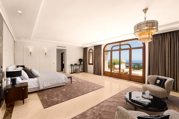 A distinguished Mediterranean villain Sierra Blanca, Marbella