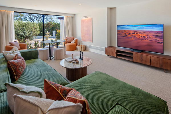 Remarkable frontline golf villa in La Cerquilla, Nueva Andalucía